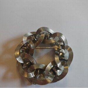 Women's ESTATE wreath brooch pin